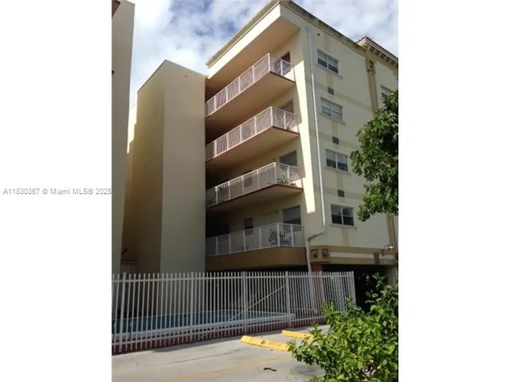 2008 Jackson Street Hollywood FL 33020