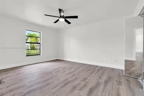 709 SW 9th Avenue Cape Coral FL 33991