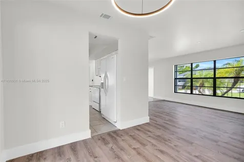 709 SW 9th Avenue Cape Coral FL 33991