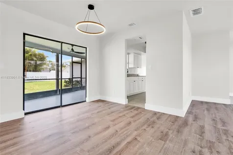 709 SW 9th Avenue Cape Coral FL 33991