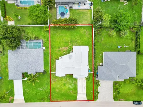 709 SW 9th Avenue Cape Coral FL 33991