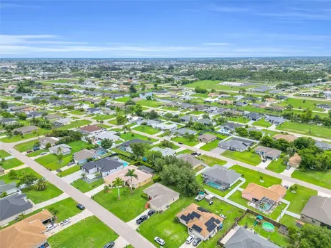 709 SW 9th Avenue Cape Coral FL 33991