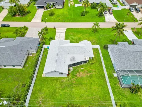 709 SW 9th Avenue Cape Coral FL 33991