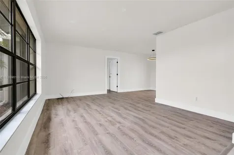 709 SW 9th Avenue Cape Coral FL 33991