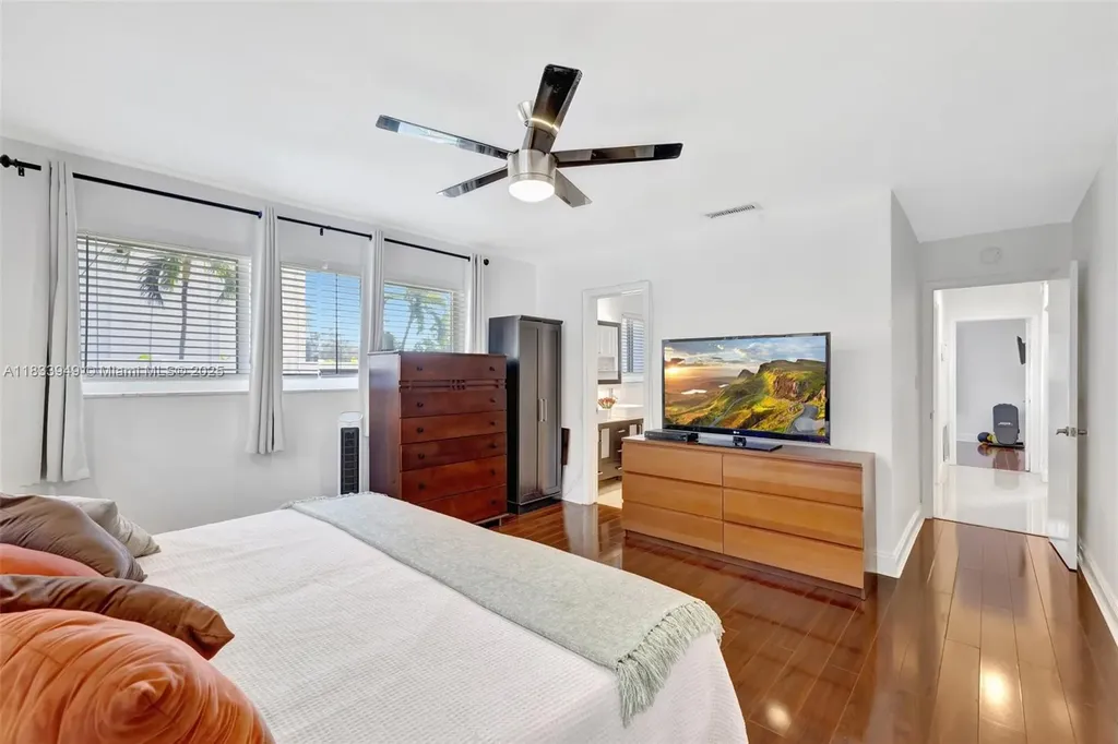 2261 NE 62nd Street Fort Lauderdale FL 33308