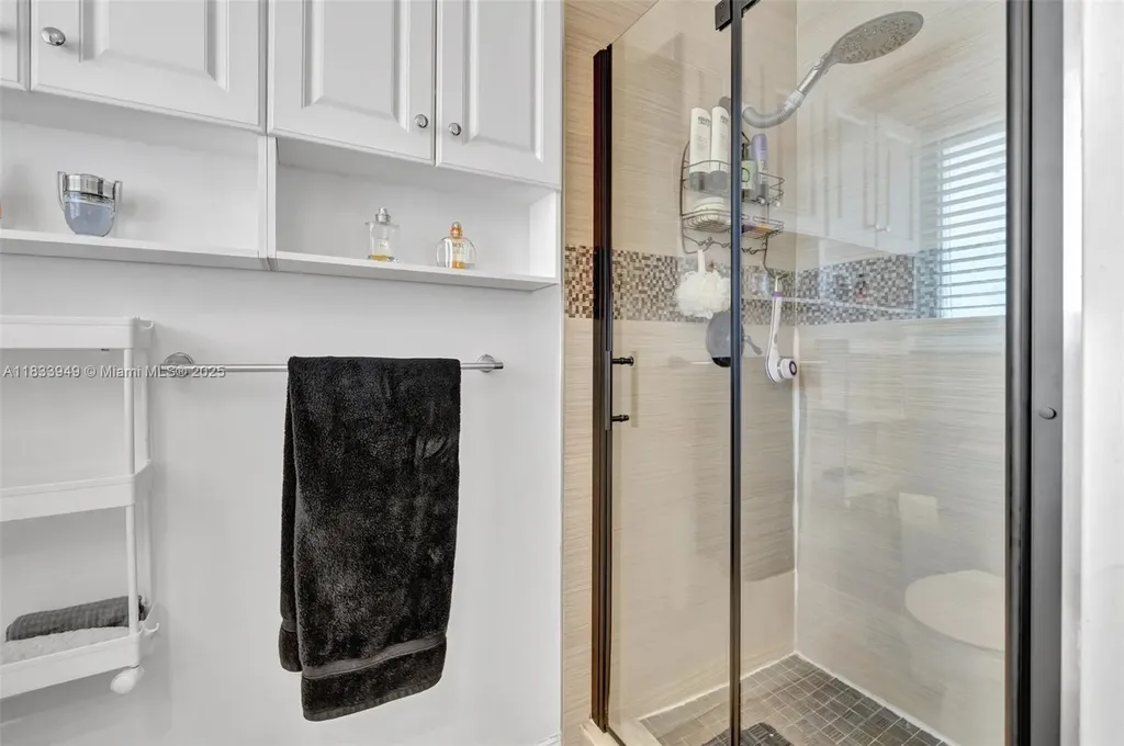 2261 NE 62nd Street Fort Lauderdale FL 33308