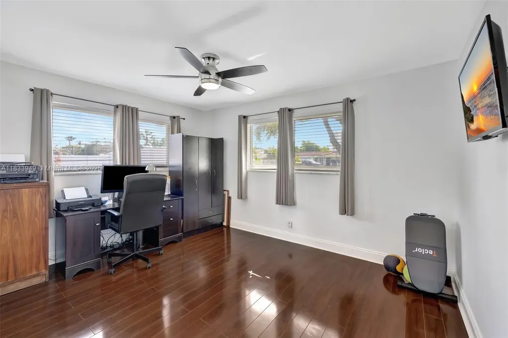 2261 NE 62nd Street Fort Lauderdale FL 33308