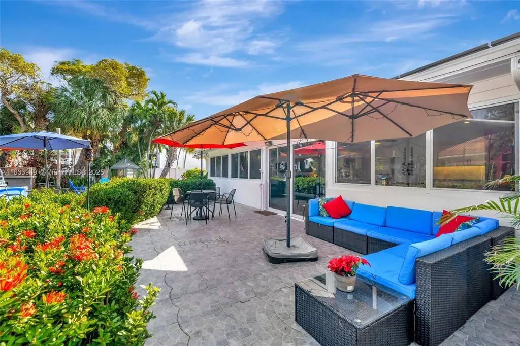 2261 NE 62nd Street Fort Lauderdale FL 33308