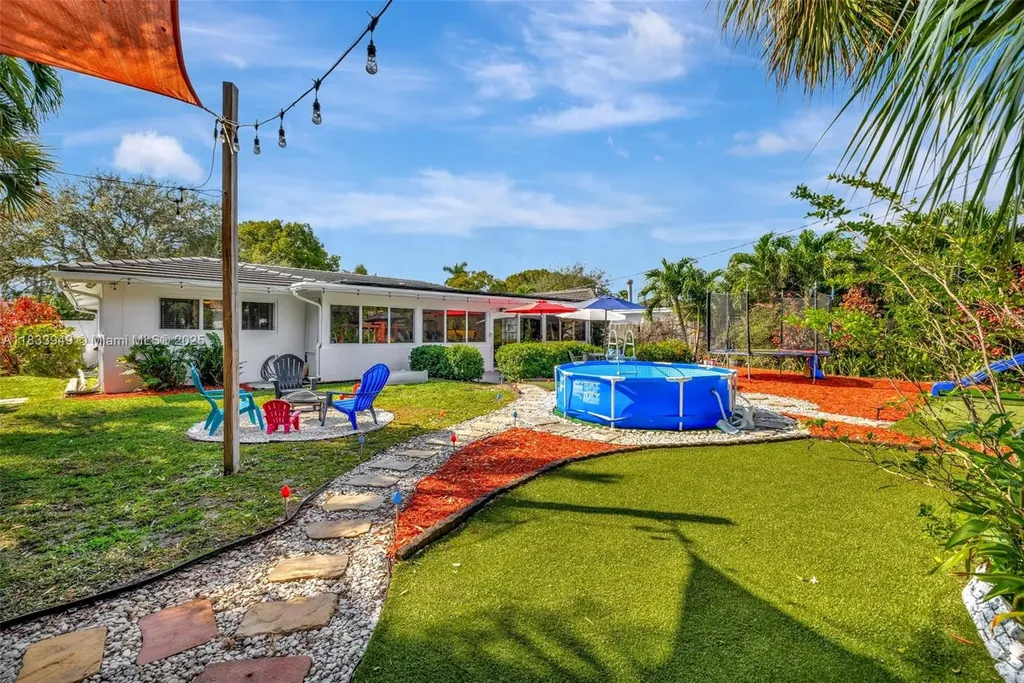 2261 NE 62nd Street Fort Lauderdale FL 33308