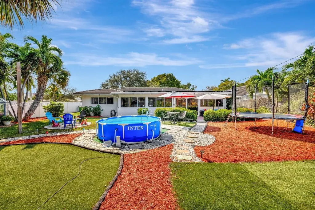 2261 NE 62nd Street Fort Lauderdale FL 33308