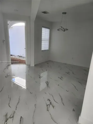 8465 NW 108th Path Doral FL 33178