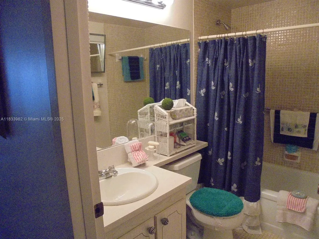 31 Fanshaw A Boca Raton FL 33434