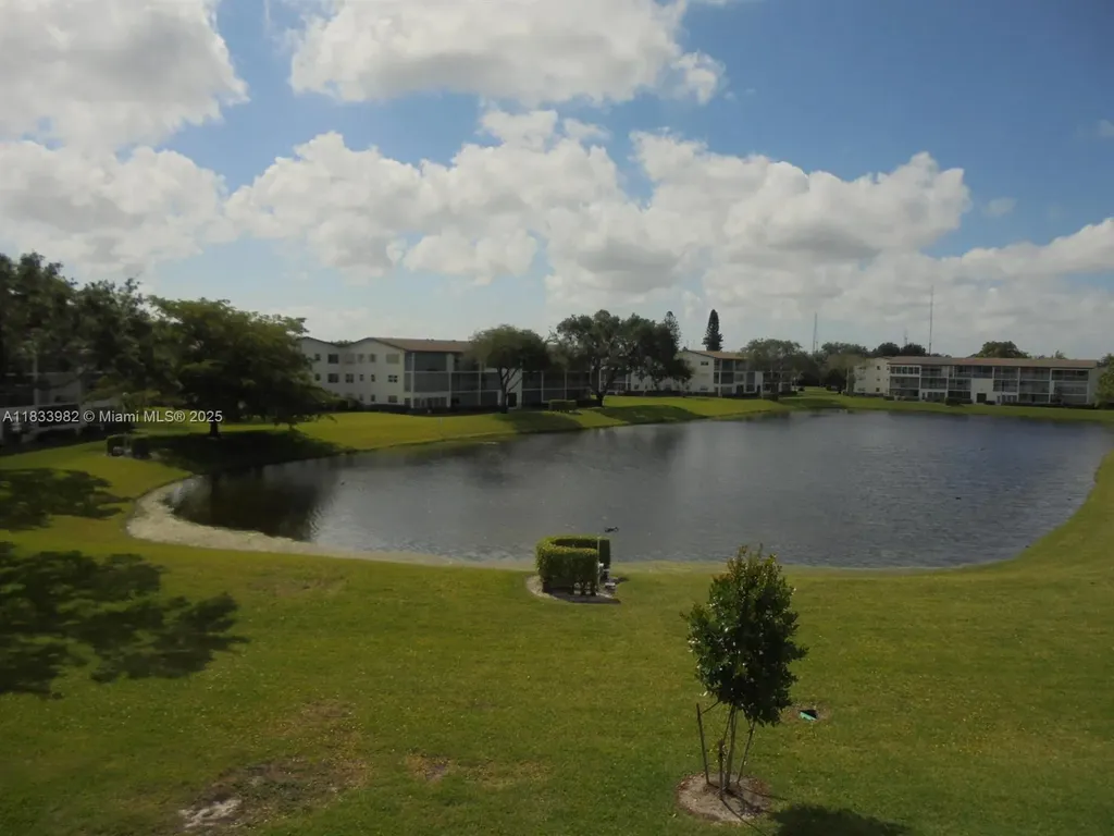 31 Fanshaw A Boca Raton FL 33434