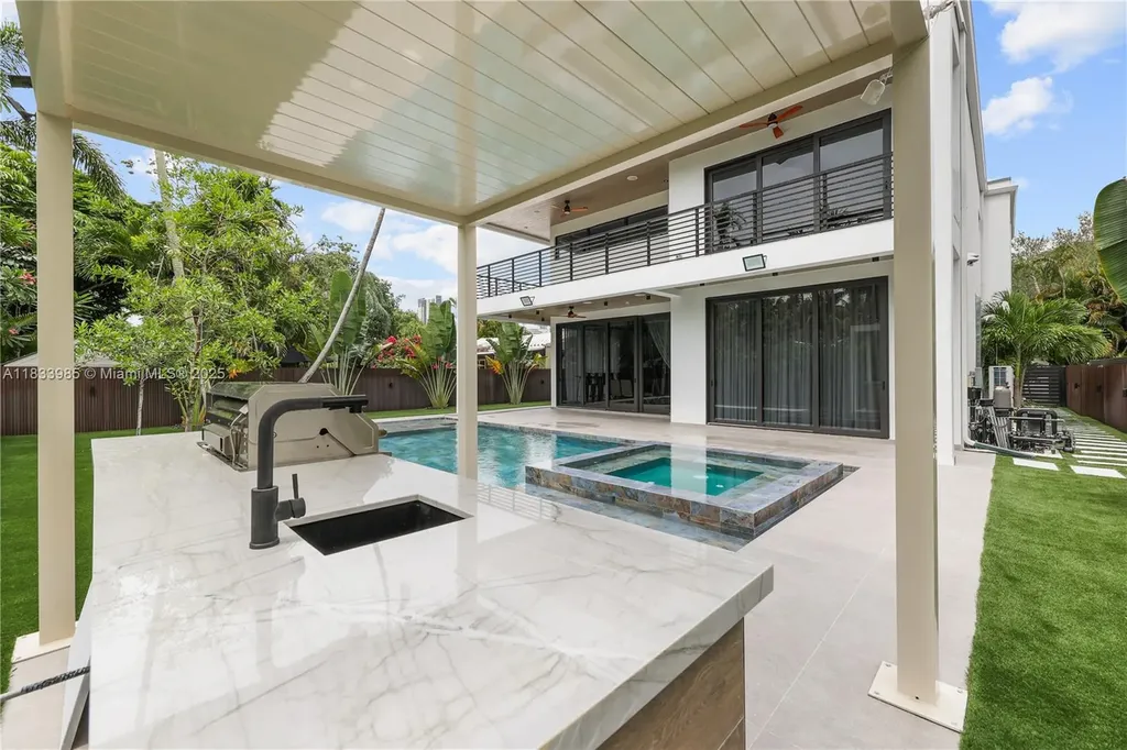 436 NE 10th Avenue Fort Lauderdale FL 33301