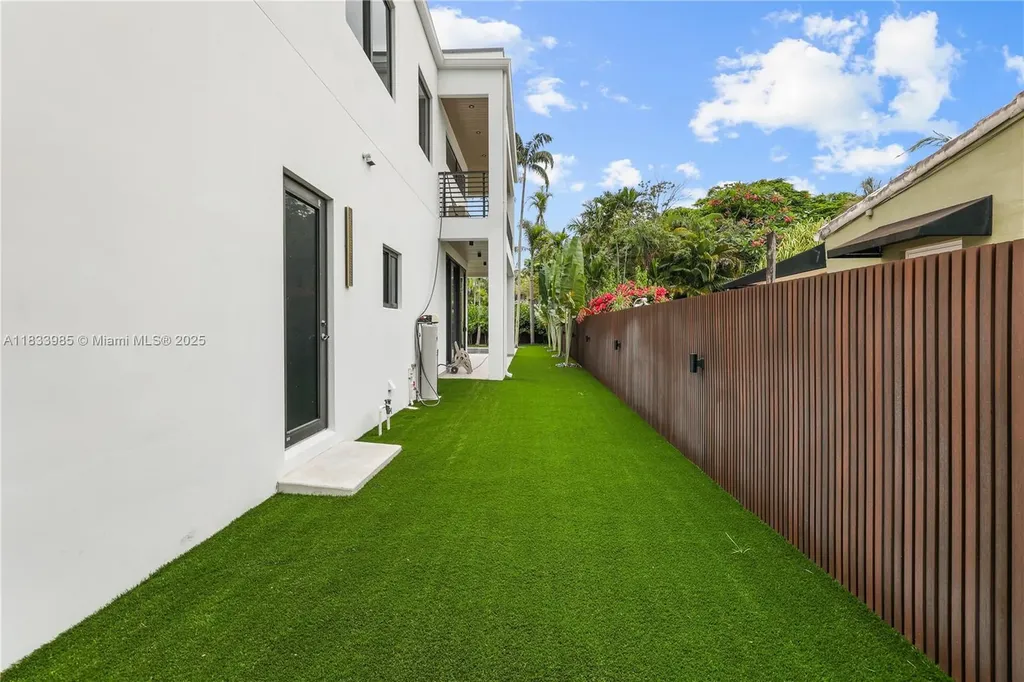 436 NE 10th Avenue Fort Lauderdale FL 33301