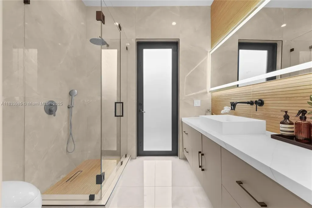 436 NE 10th Avenue Fort Lauderdale FL 33301