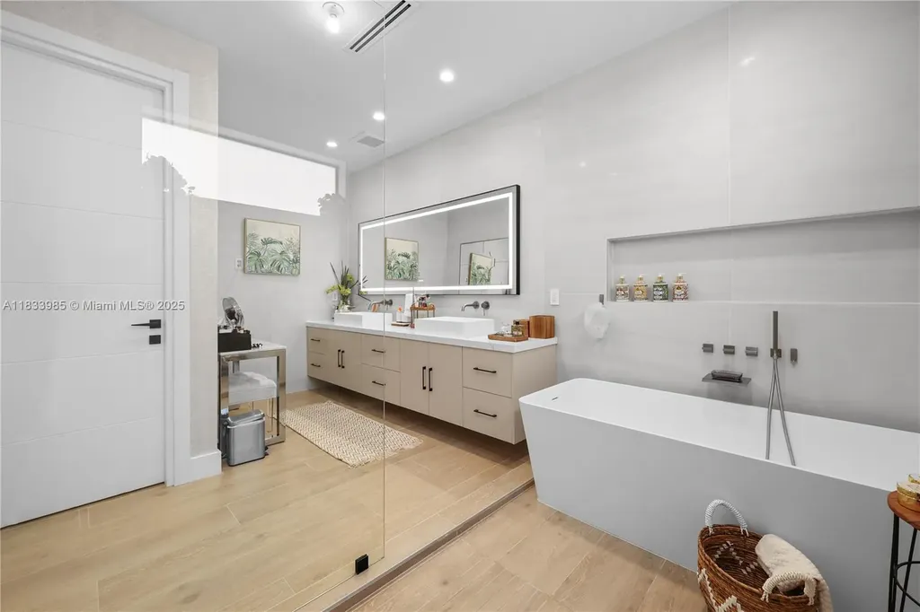 436 NE 10th Avenue Fort Lauderdale FL 33301