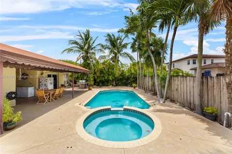 15218 SW 181st Terrace Miami FL 33187