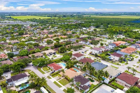 15218 SW 181st Terrace Miami FL 33187