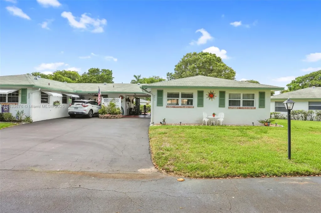 841 Meadowlark Lane Delray Beach FL 33445