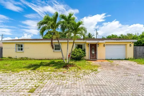 2727 Hypoluxo Road Boynton Beach FL 33462