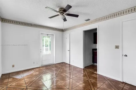 2727 Hypoluxo Road Boynton Beach FL 33462