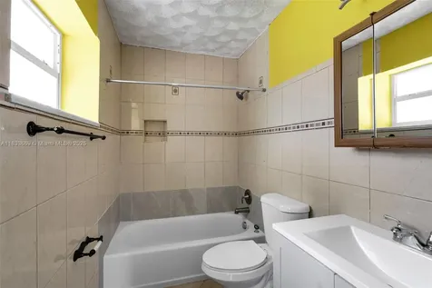 2727 Hypoluxo Road Boynton Beach FL 33462