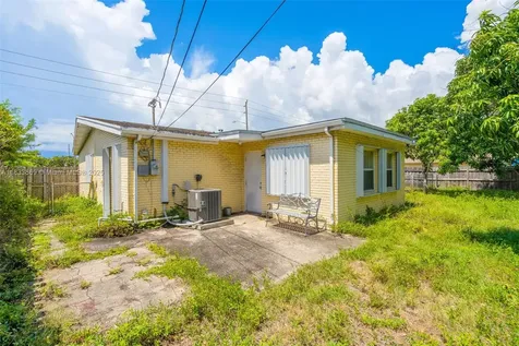 2727 Hypoluxo Road Boynton Beach FL 33462
