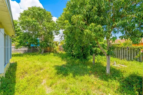 2727 Hypoluxo Road Boynton Beach FL 33462