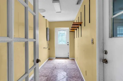 2727 Hypoluxo Road Boynton Beach FL 33462