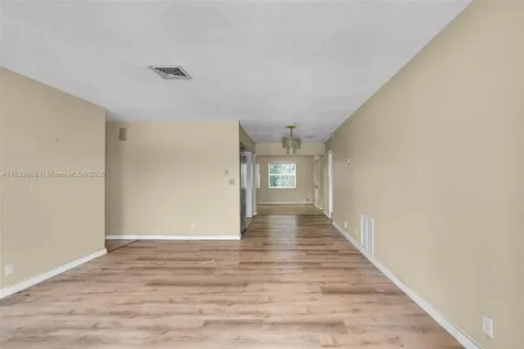 2727 Hypoluxo Road Boynton Beach FL 33462