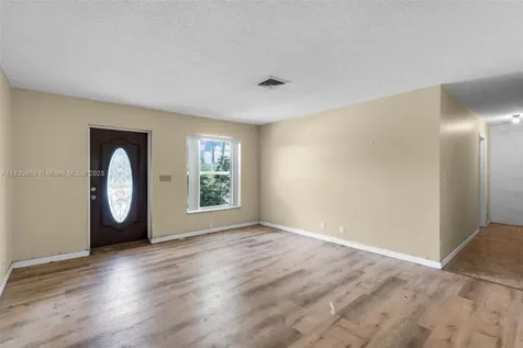 2727 Hypoluxo Road Boynton Beach FL 33462