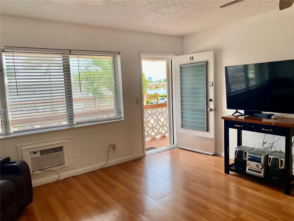 820 SW 11th Avenue Hallandale Beach FL 33009