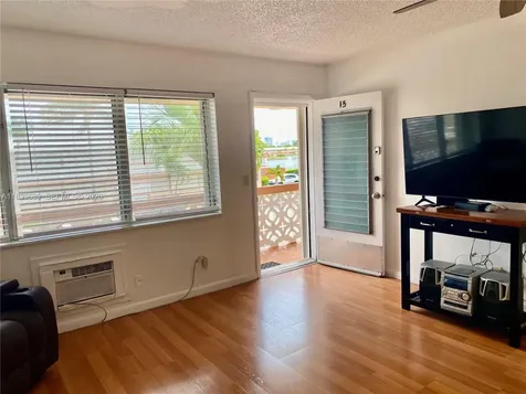 820 SW 11th Avenue Hallandale Beach FL 33009