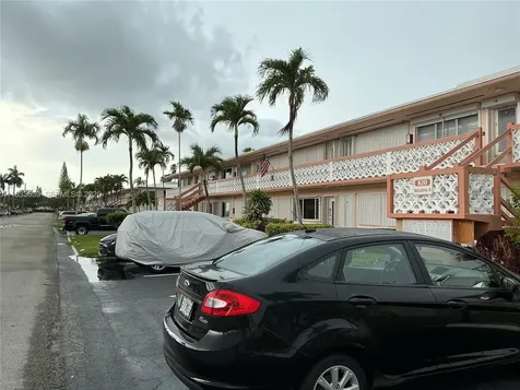 820 SW 11th Avenue Hallandale Beach FL 33009