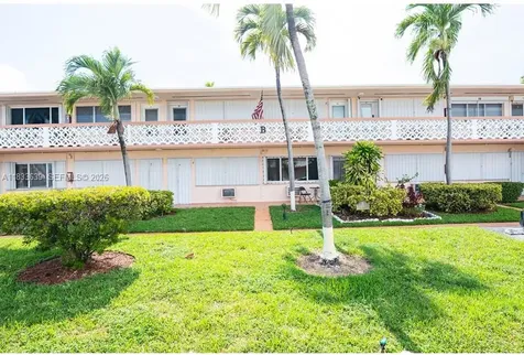 820 SW 11th Avenue Hallandale Beach FL 33009