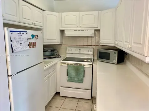 820 SW 11th Avenue Hallandale Beach FL 33009