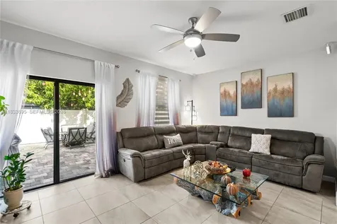 10468 W 33rd Lane Hialeah FL 33018