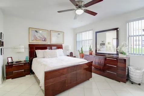 2524 NW 104th Avenue Sunrise FL 33322