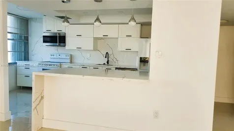 18051 Biscayne Boulevard Aventura FL 33160