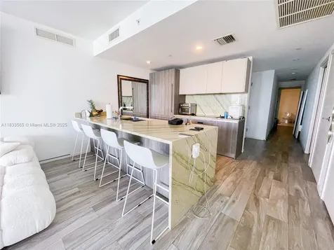 801 S Miami Avenue Miami FL 33130