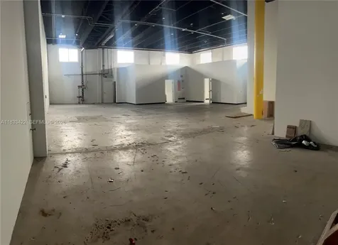 2300 W 8th Avenue Hialeah FL 33010