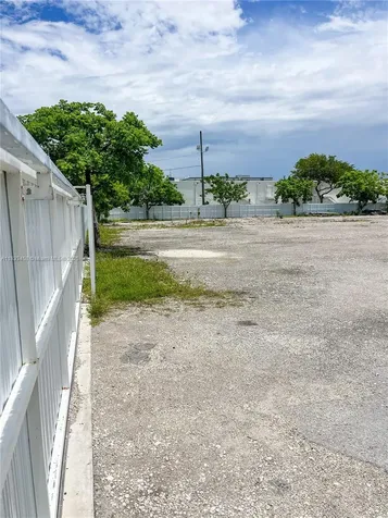 1401 NW 108th Avenue Sweetwater FL 33172