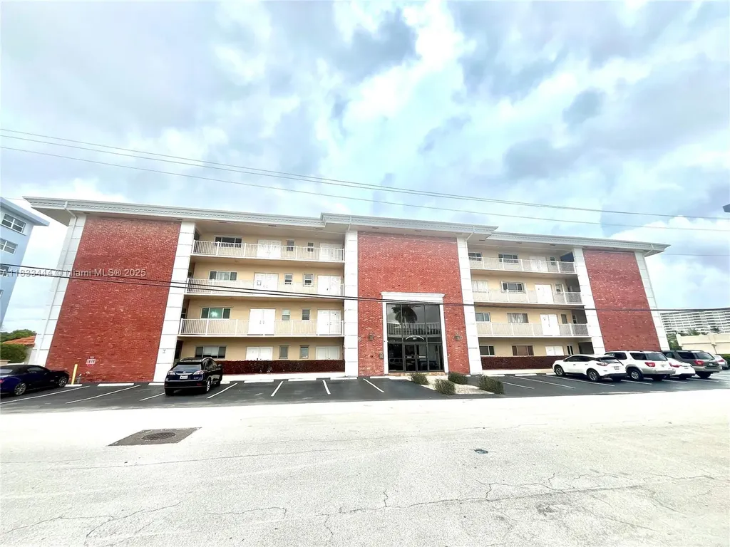 2841 NE 33rd Court Fort Lauderdale FL 33306