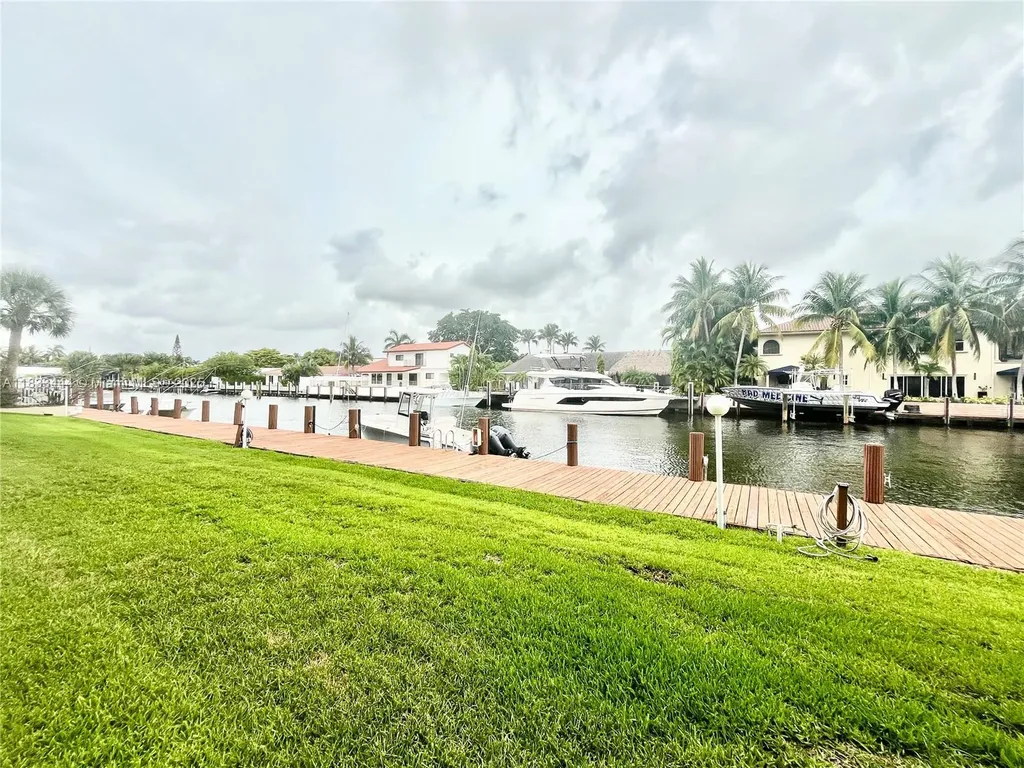 2841 NE 33rd Court Fort Lauderdale FL 33306