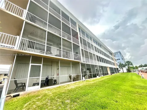 2841 NE 33rd Court Fort Lauderdale FL 33306