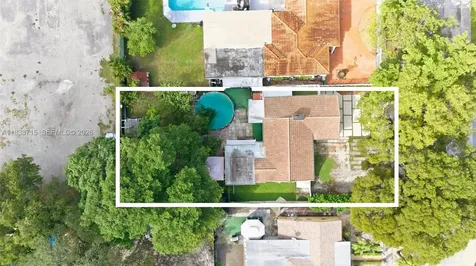 104 SW 40th Avenue Miami FL 33134