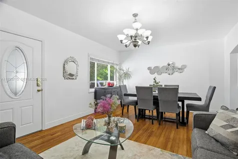 104 SW 40th Avenue Miami FL 33134