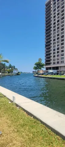1750 NE 115th Street Miami FL 33181
