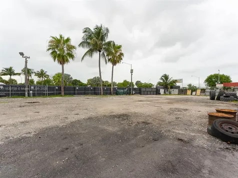 2695 NW 141st Street Opa-Locka FL 33054
